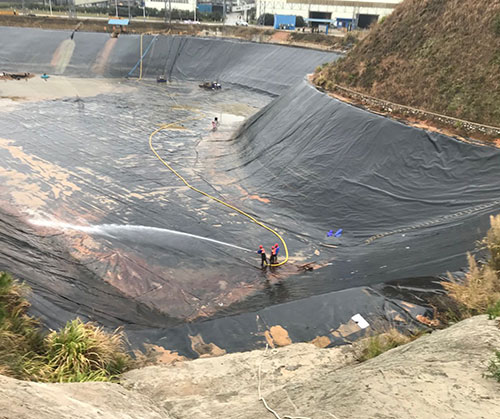 达日废水池清理