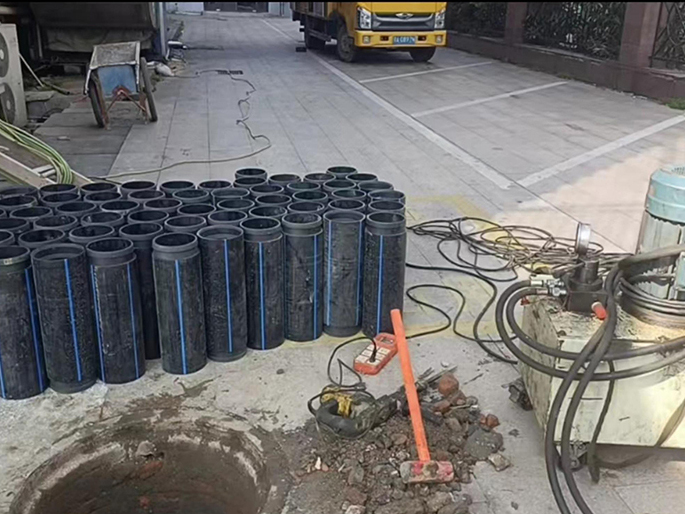 达日PE置换管厂家 DN315置换管 非开挖管短管置换